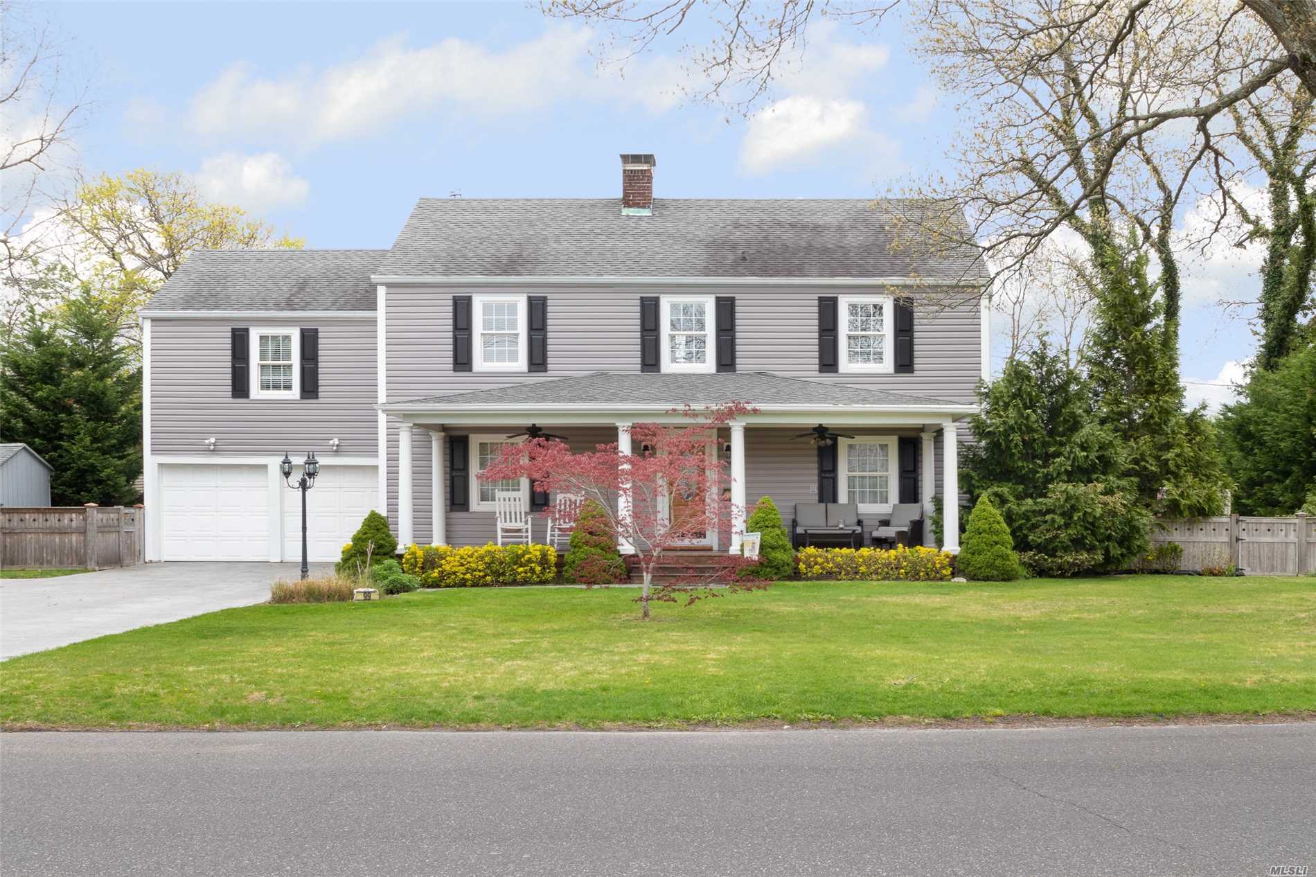 #1 photo, 99 S Bay Avenue, Islip , NY 11751