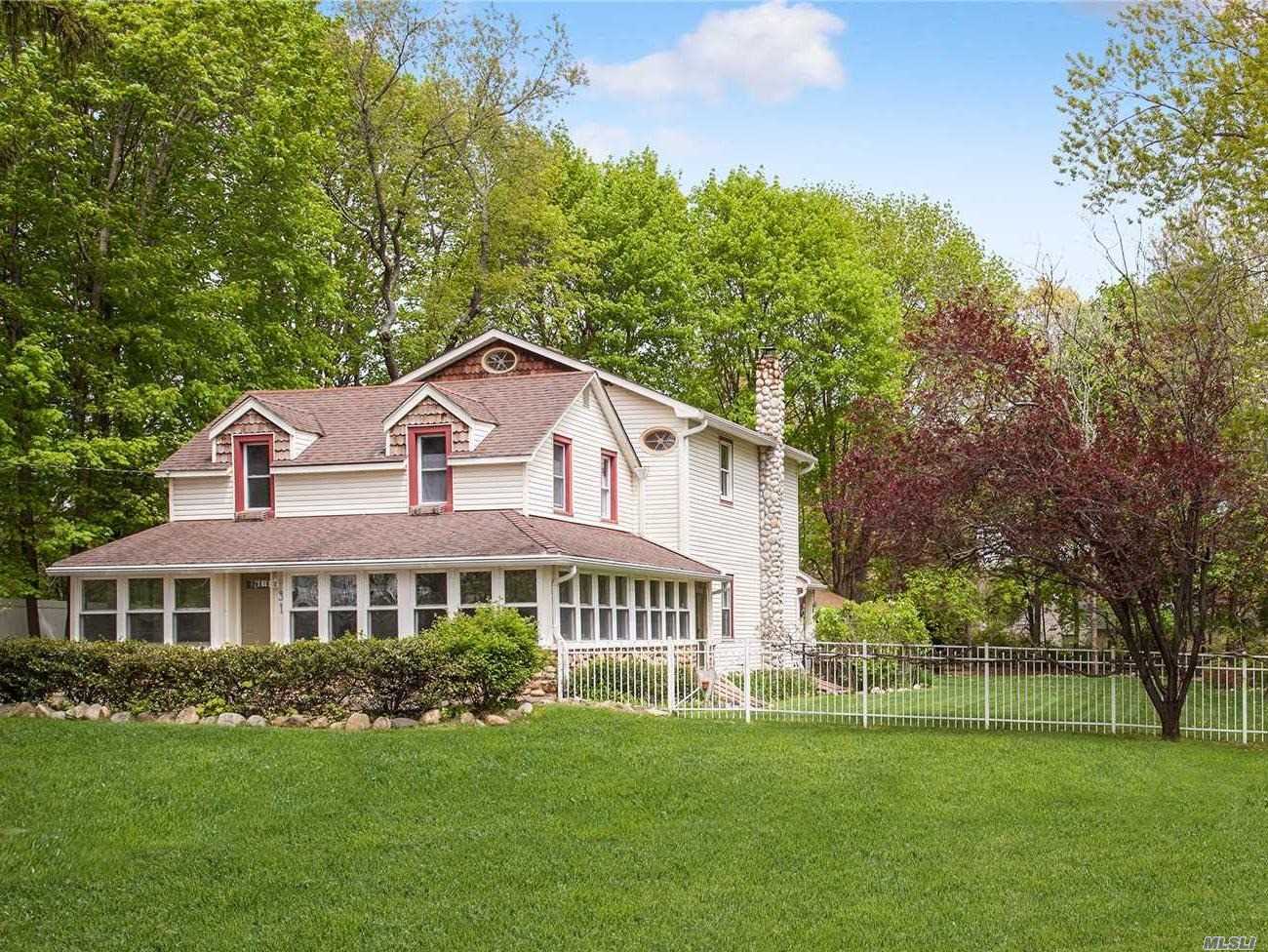 #1 photo, 31 Elm Street, Ronkonkoma , NY 11779