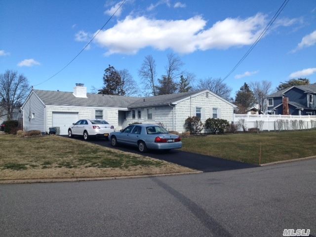 #1 photo, 26 Harbor Road, 東長島 Babylon , NY 11702