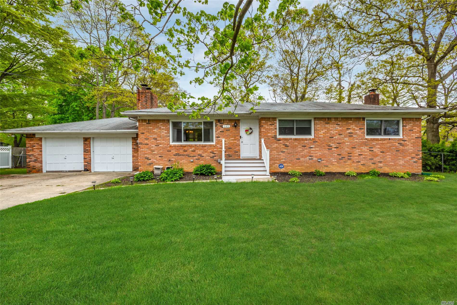 #1 photo, 145 Coates Avenue, Holbrook , NY 11741