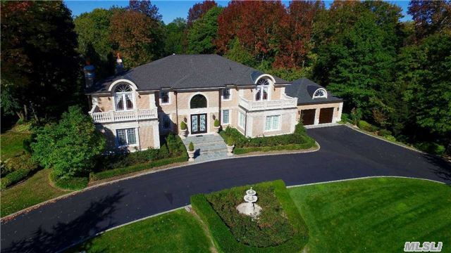 #1 photo, 8 Pine Tree Lane, Old Westbury , NY 11568