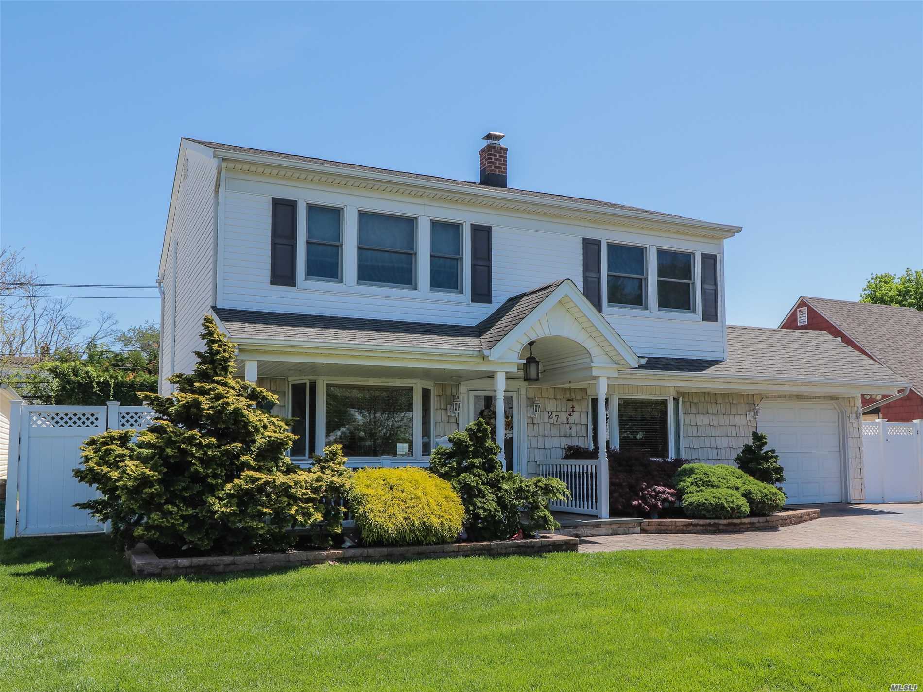 #1 photo, 27 Oaktree Lane, Levittown , NY 11756