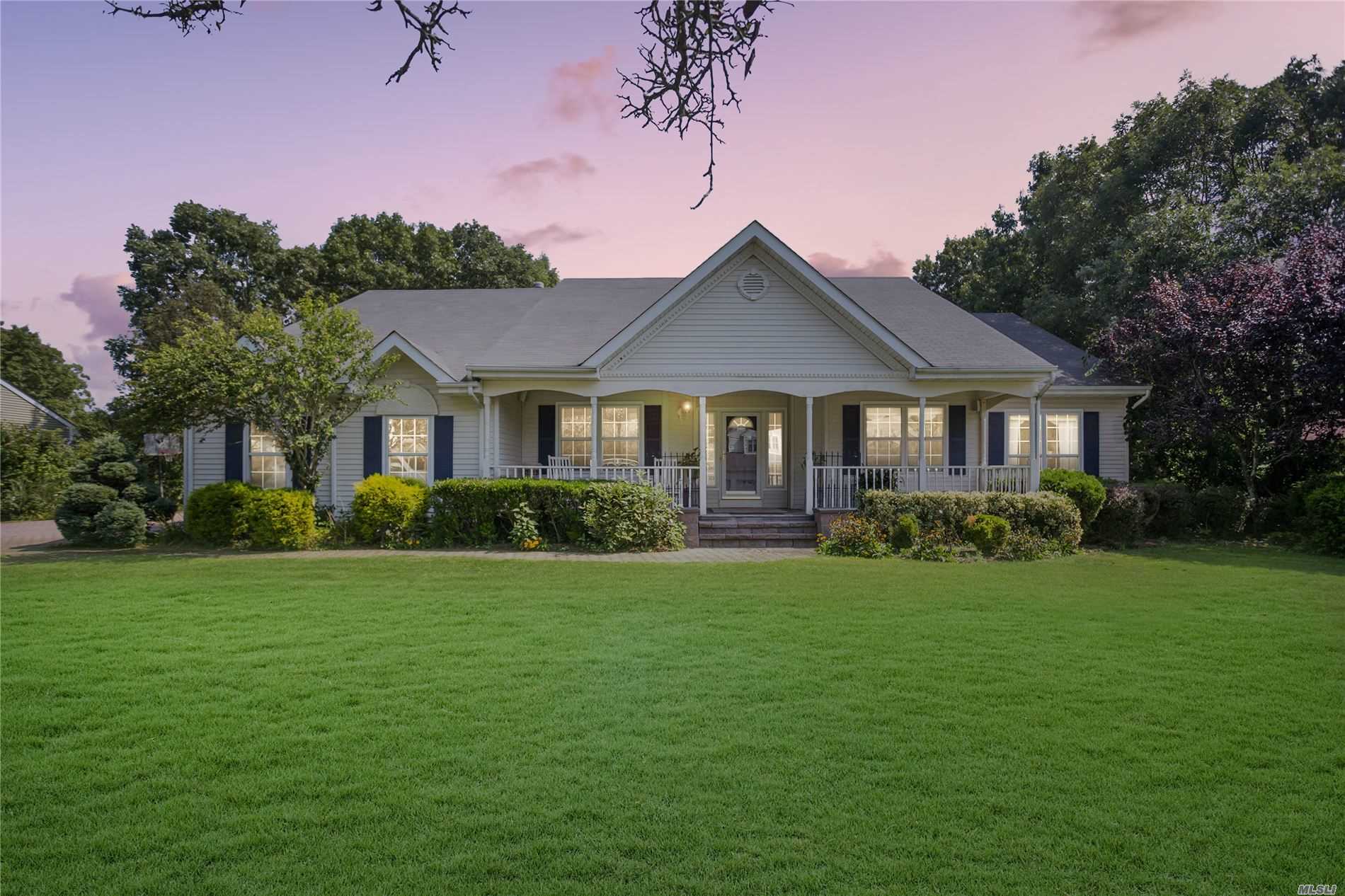 #1 photo, 41 Fieldhouse Avenue, Setauket , NY 11733