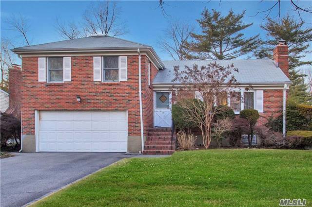 #1 photo, 135 Brook Street, Garden City , NY 11530