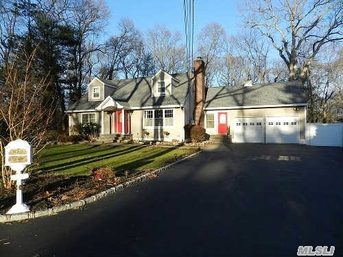 #1 photo, 1347 Boston Avenue, מחוז סאפוק Bay Shore , NY 11706