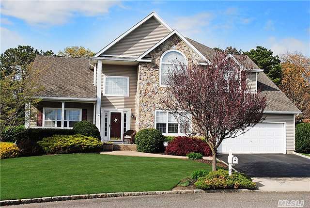 #1 photo, 5 Gardenia Court, Holtsville , NY 11742