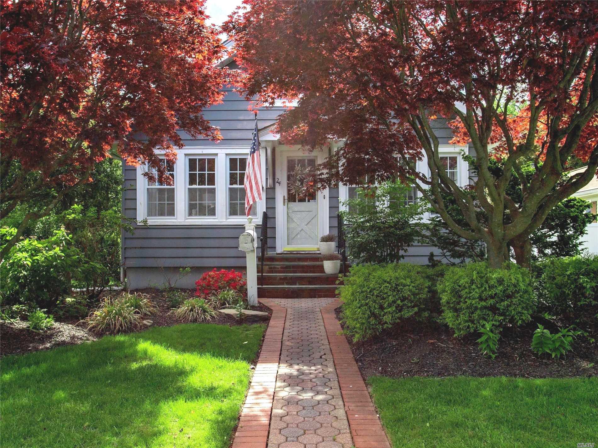 #1 photo, 24 Somerset Avenue, サフォーク郡 East Islip , NY 11730