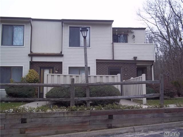 #1 photo, 933 Skyline Drive, سوفولك Coram , NY 11727