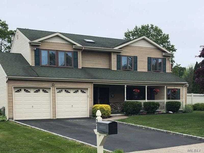 #1 photo, 27 Carol Avenue, سوفولك Farmingville , NY 11738