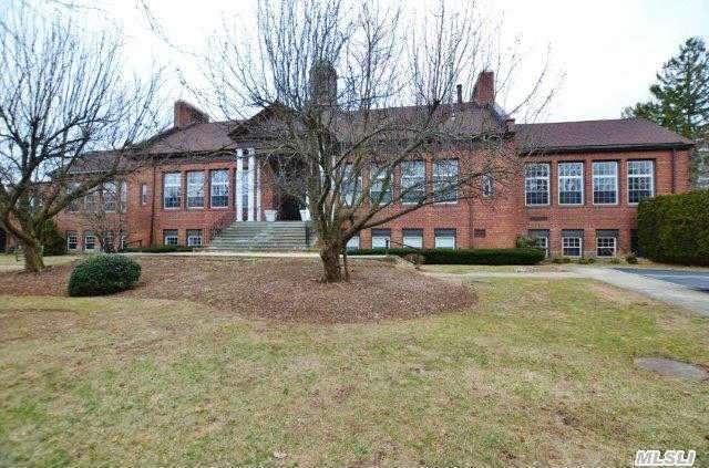 #1 photo, 69 Bay Ave, Huntington , NY 11743