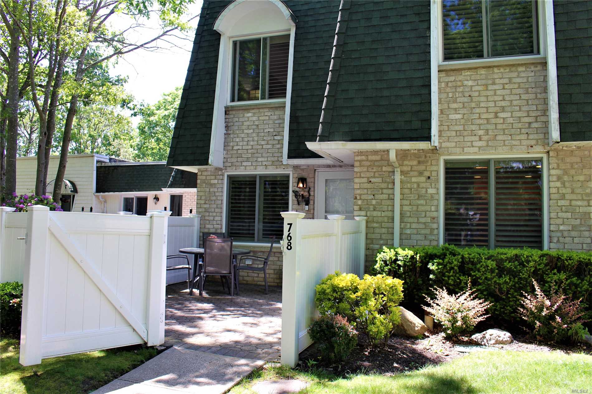 #1 photo, 768 Blue Ridge Drive, מחוז סאפוק Medford , NY 11763