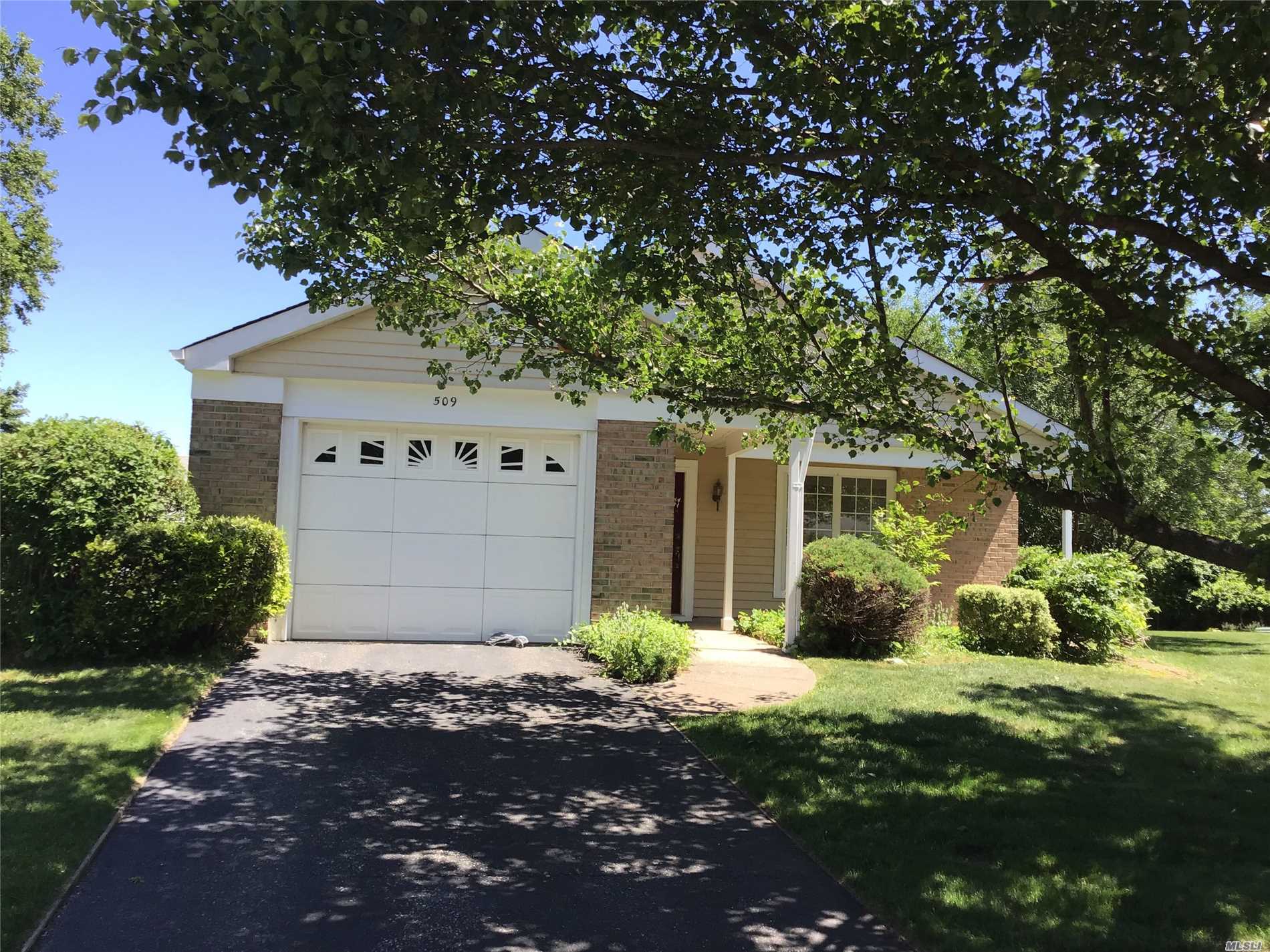 #1 photo, 509 Lancaster Court, سوفولك Ridge , NY 11961