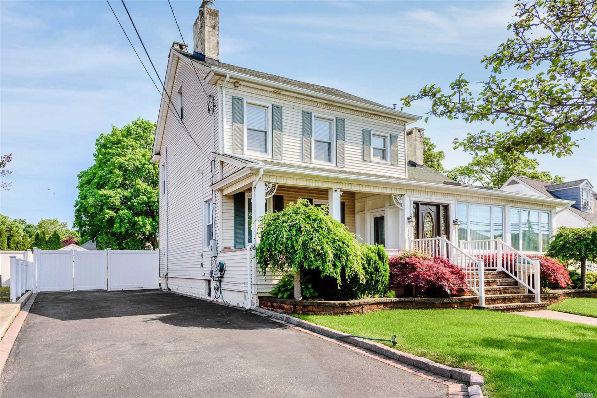 #1 photo, 160 Bedford Avenue, ナッソー郡 Merrick , NY 11566