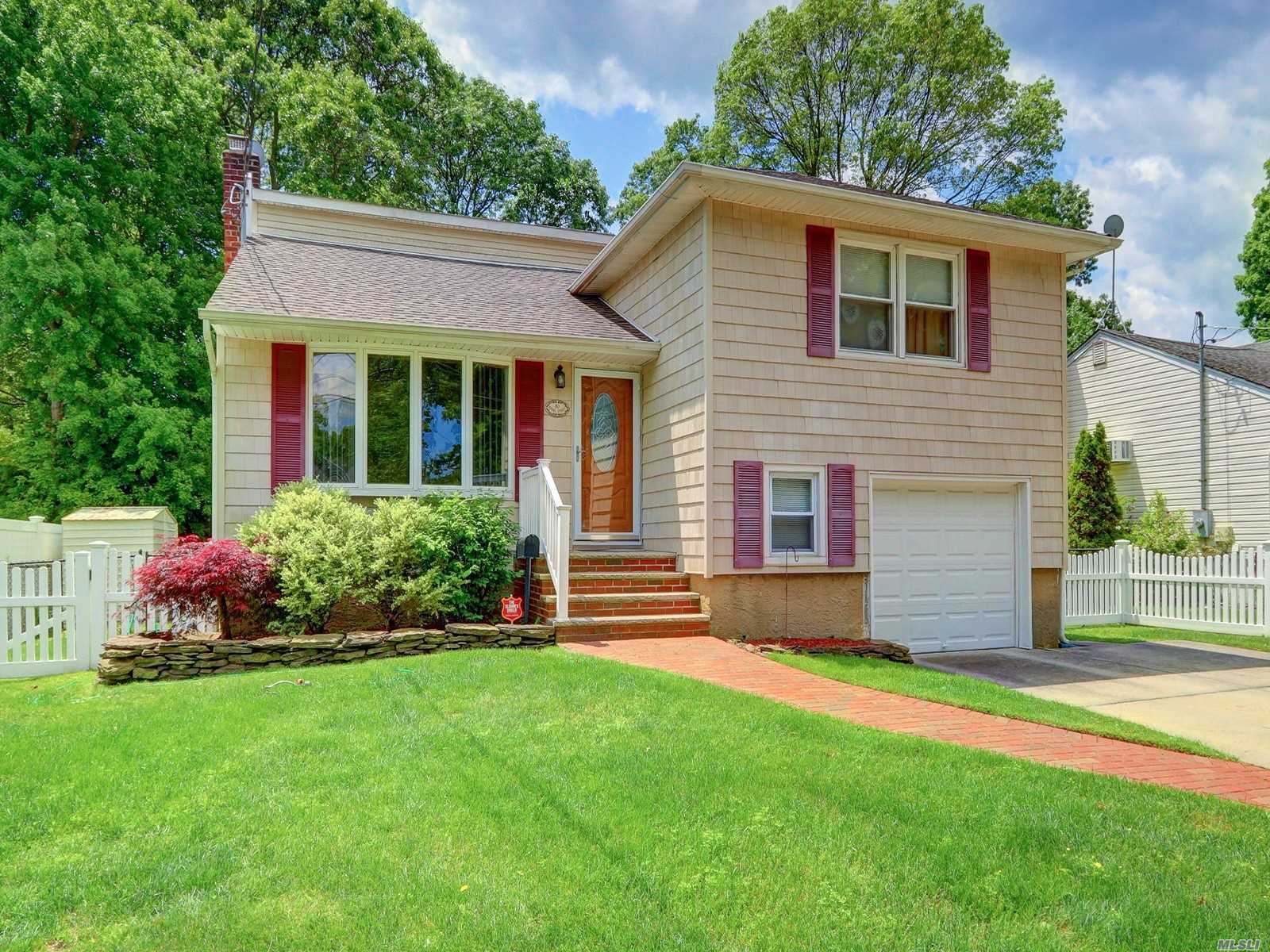 #1 photo, 80 Koehl Street, ナッソー郡 Massapequa Park , NY 11762