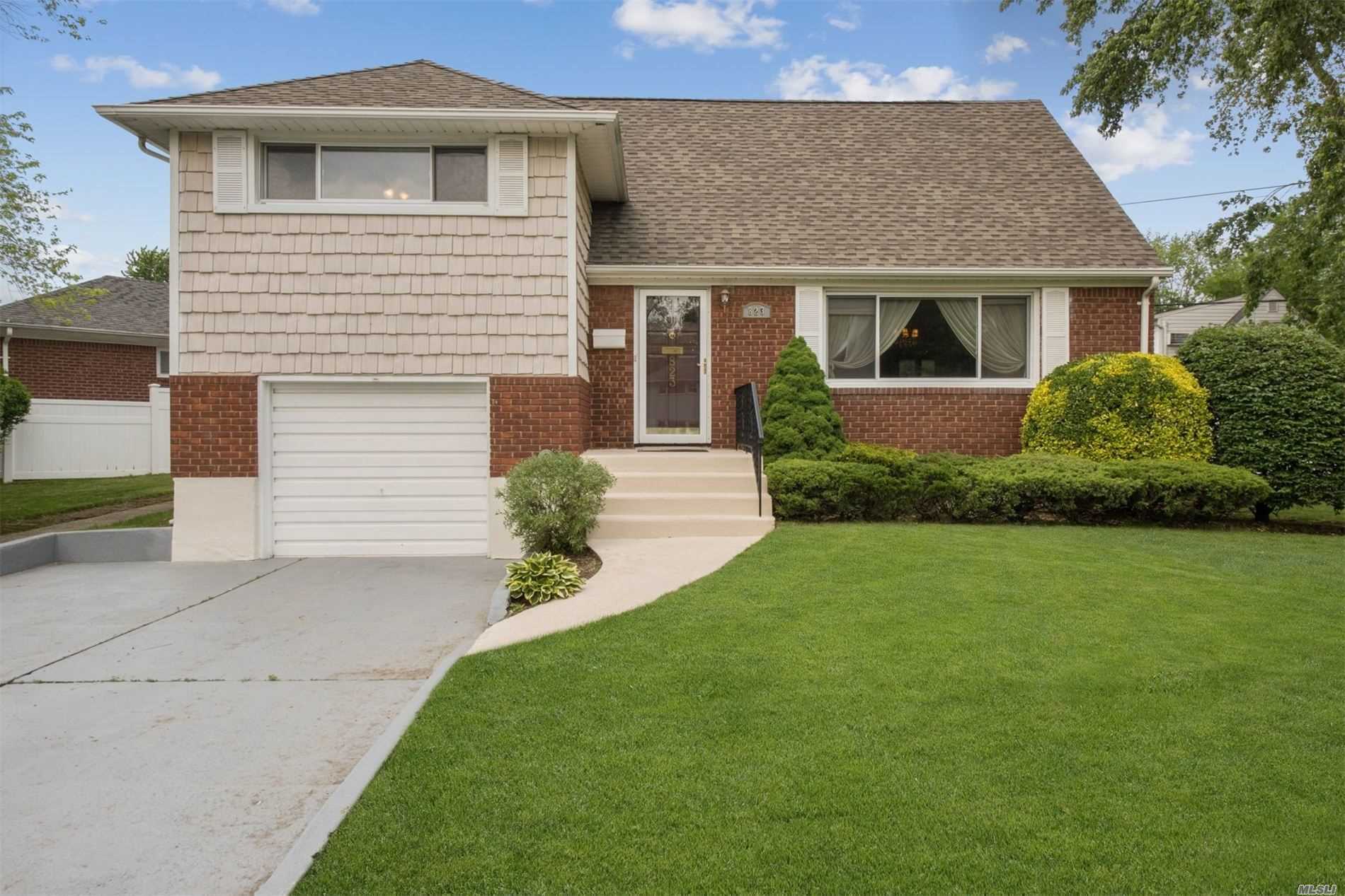 #1 photo, 823 Wenwood Drive, East Meadow , NY 11554