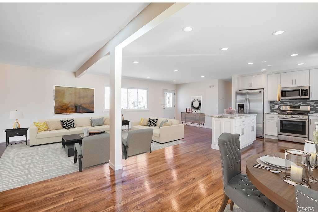 #1 photo, 1472 Saint Louis Avenue, מחוז סאפוק Bay Shore , NY 11706