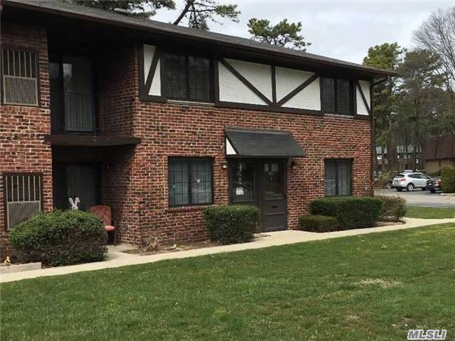 #1 photo, 140 Newbrook Lane, Bay Shore , NY 11706