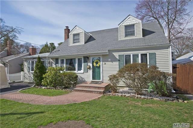 #1 photo, 3 Richwood Place, Huntington Station , NY 11746