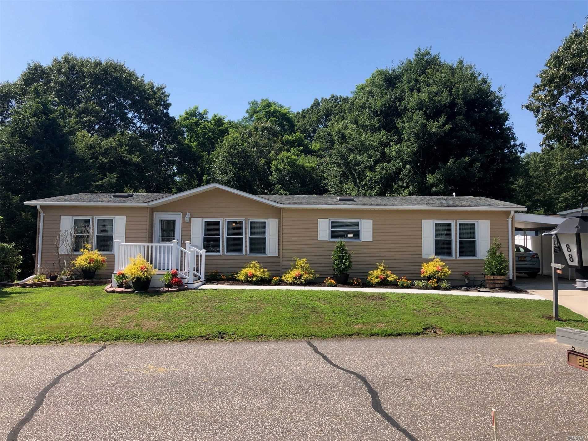 #1 photo, 1407-81 Middle Road, Calverton , NY 11933