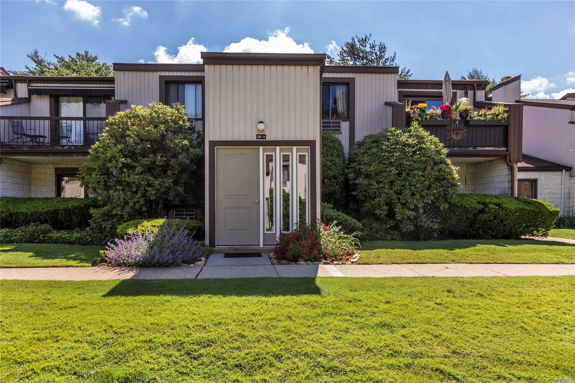 #1 photo, 25 Richmond Boulevard, सफ़ोक काउंटी Ronkonkoma , NY 11779