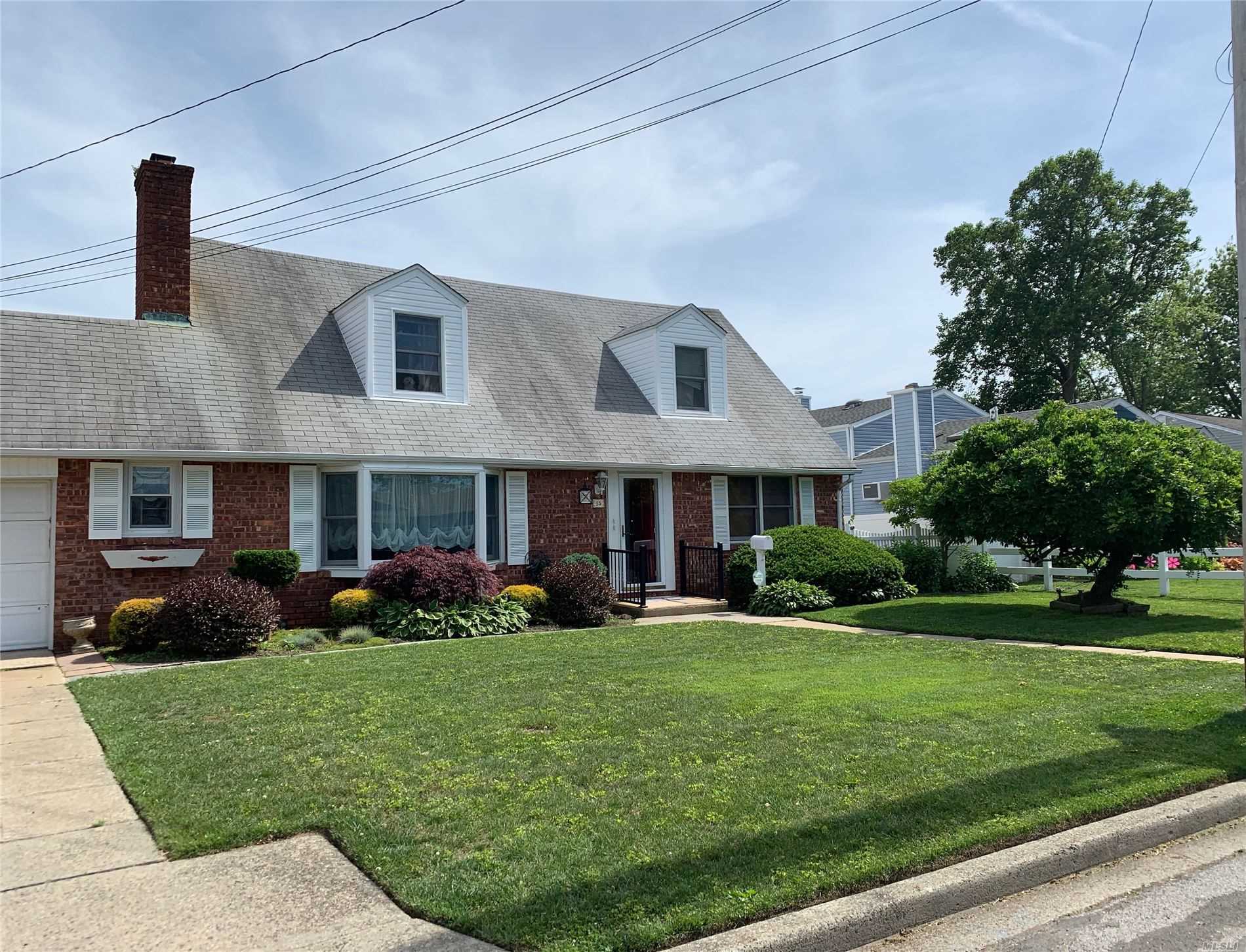 #1 photo, 55 Halycon Road, Lindenhurst , NY 11757