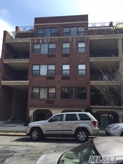 #1 photo, 71-11 162nd St, クイーンズ区 Fresh Meadows , NY 11365