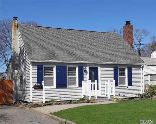 #1 photo, 32 Walnut Avenue, Patchogue , NY 11772