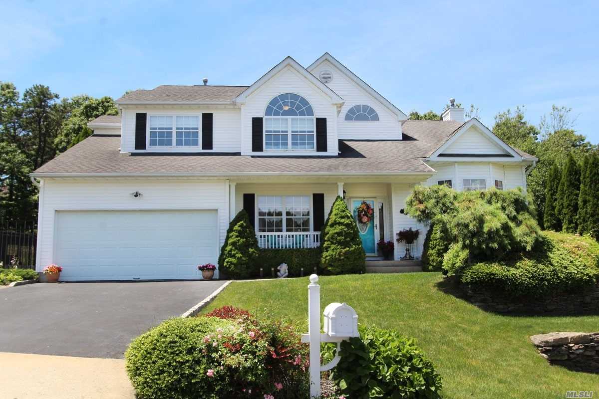 #1 photo, 60 Beechwood Drive, サフォーク郡 Manorville , NY 11949