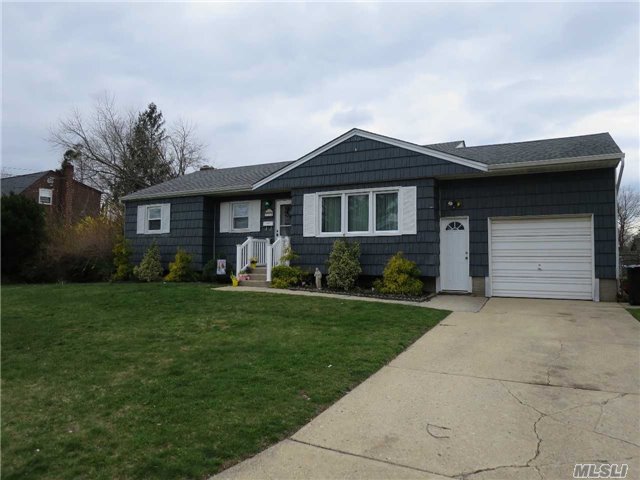 #1 photo, 128 Suffolk Avenue, West Babylon , NY 11704