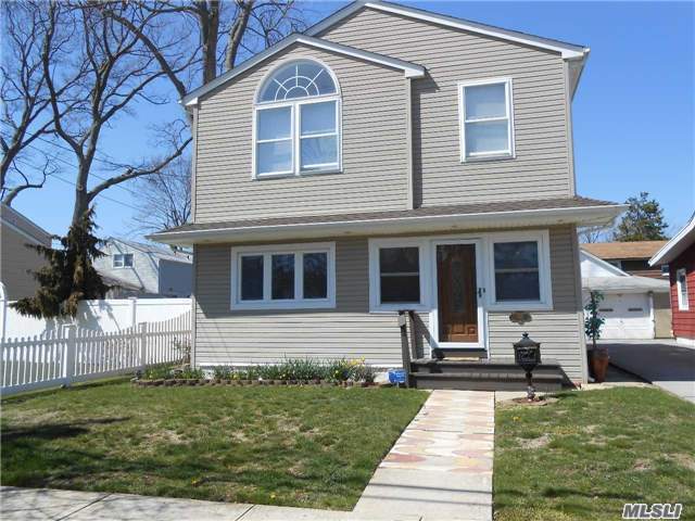 #1 photo, 881 Jefferson Street, Baldwin , NY 11510