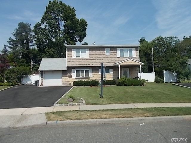 #1 photo, 64 Choir Lane, 长岛 西布雷 Westbury , NY 11590