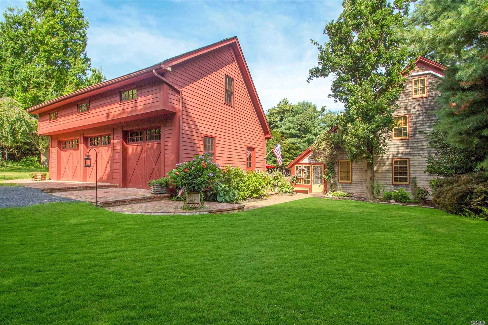 #1 photo, 162 Old Town Road, Саффолк ‖ East Setauket , NY 11733