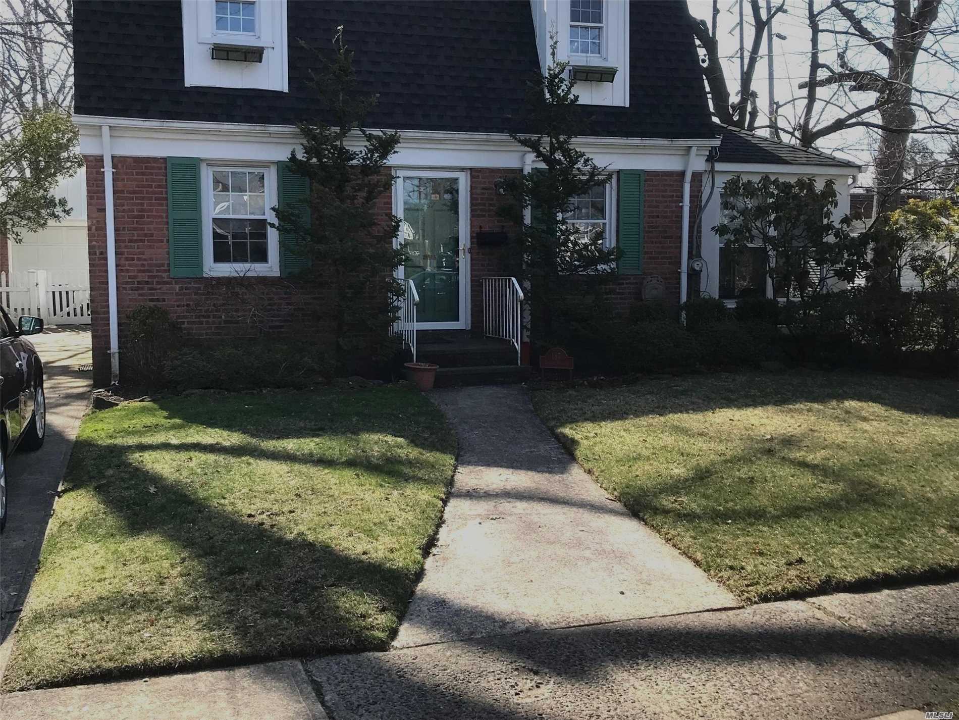 #1 photo, 187 Foster Avenue, ナッソー郡 Valley Stream , NY 11580