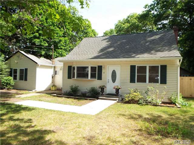 #1 photo, 6 Elm Place, サフォーク郡 Mastic , NY 11950