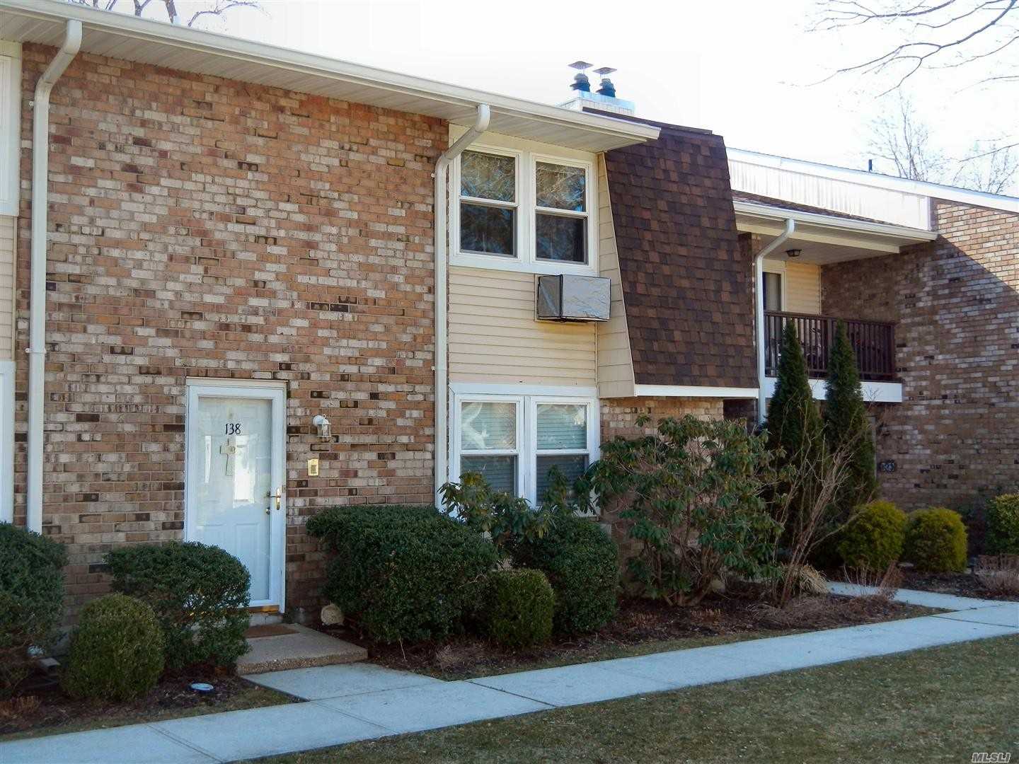 #1 photo, 138 Millard Ave, W. Babylon , NY 11704