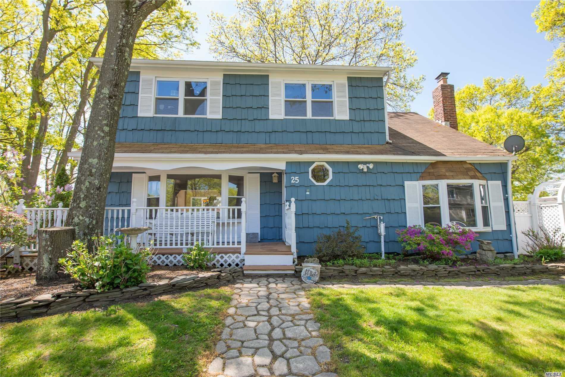 #1 photo, 25 Smithtown Crescent, Smithtown , NY 11787