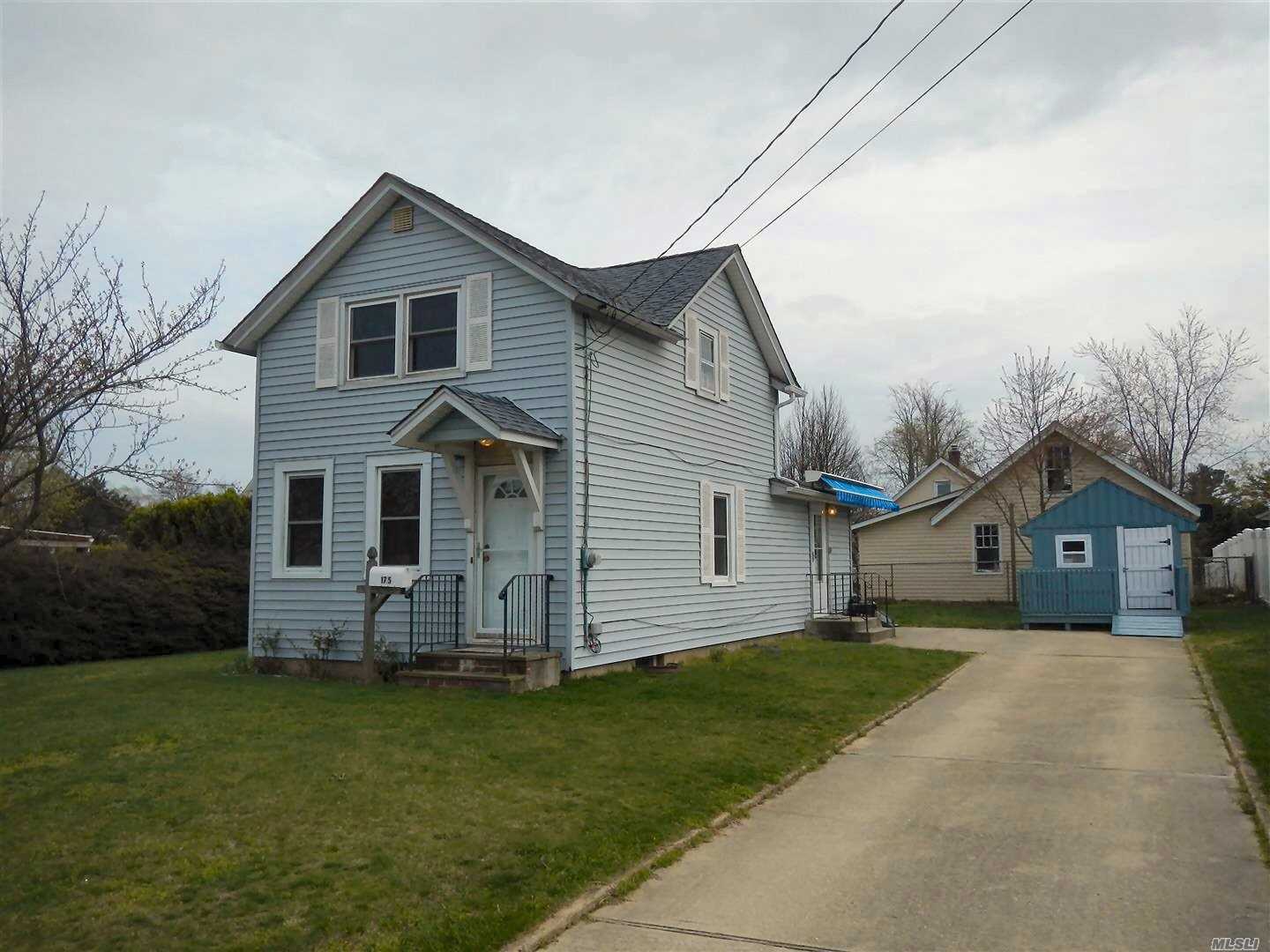 #1 photo, 175 41st Street, Lindenhurst , NY 11757