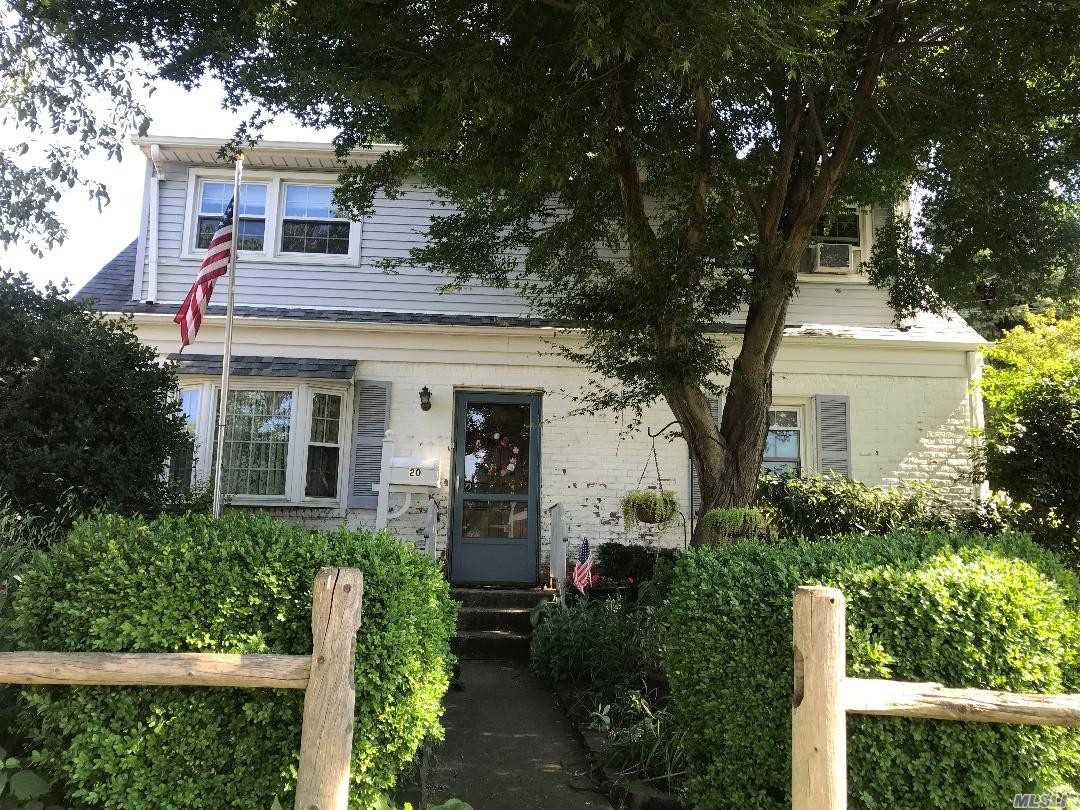 #1 photo, 20 5th Avenue, নাসাউ কাউন্টি Westbury , NY 11590