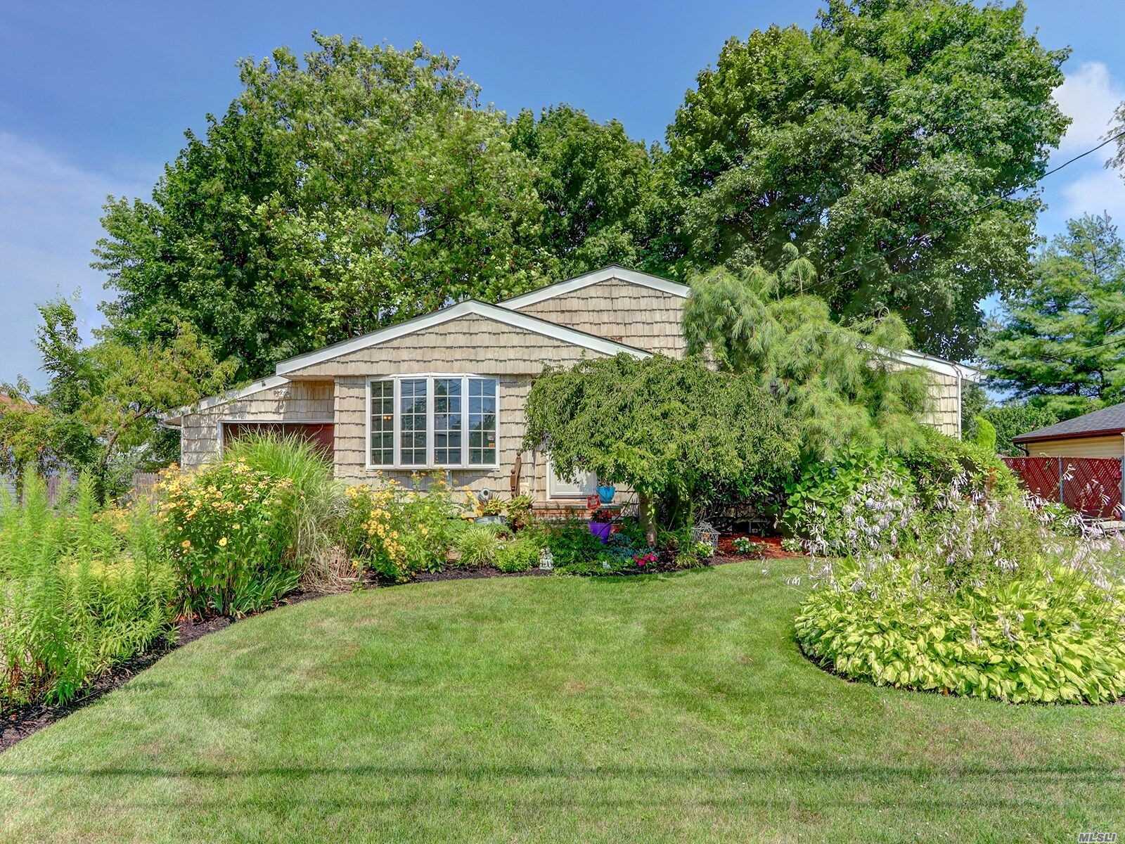 #1 photo, 41 14th Street, 東長島 鹿园 Deer Park , NY 11729