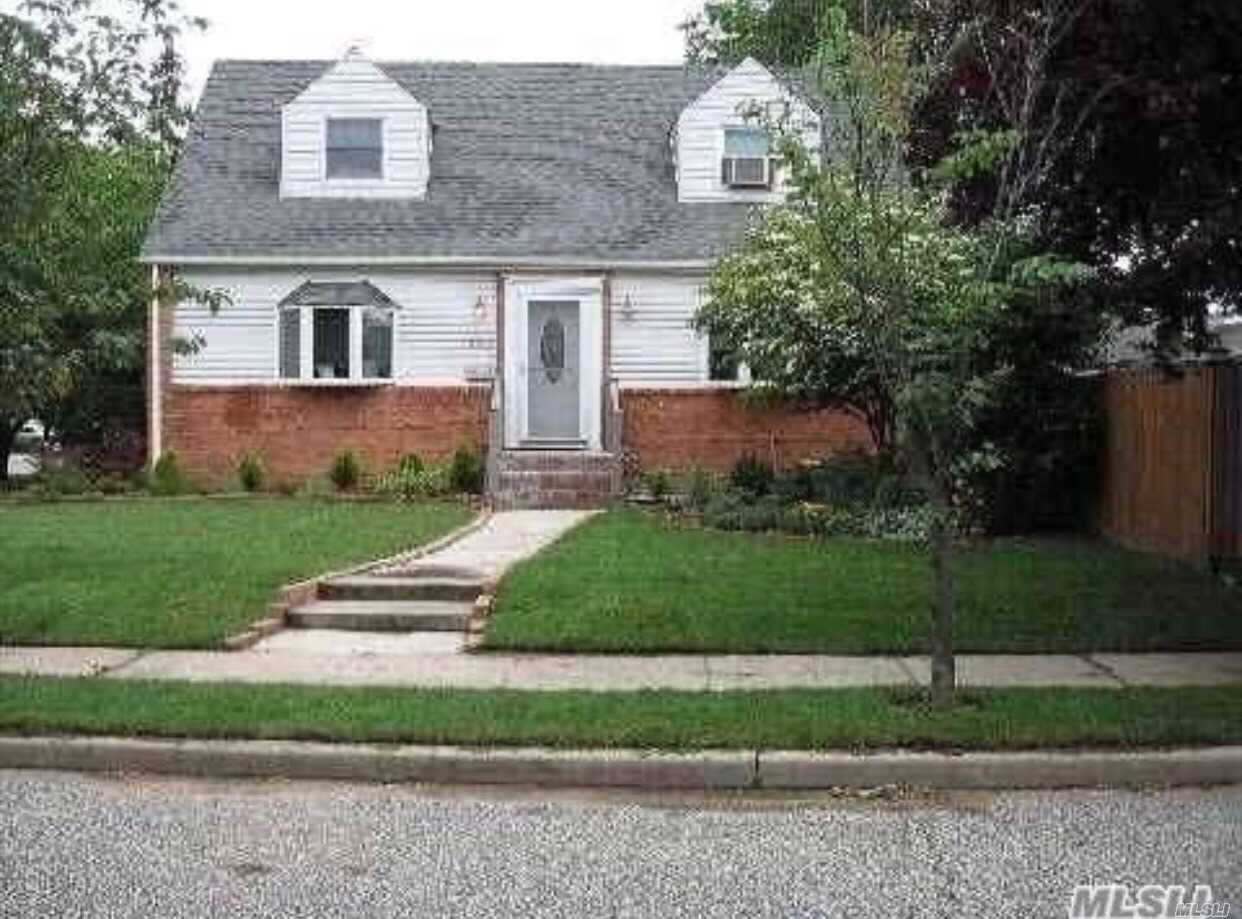 #1 photo, 484 Croyden Road, 长岛 花园城 Garden City South , NY 11530