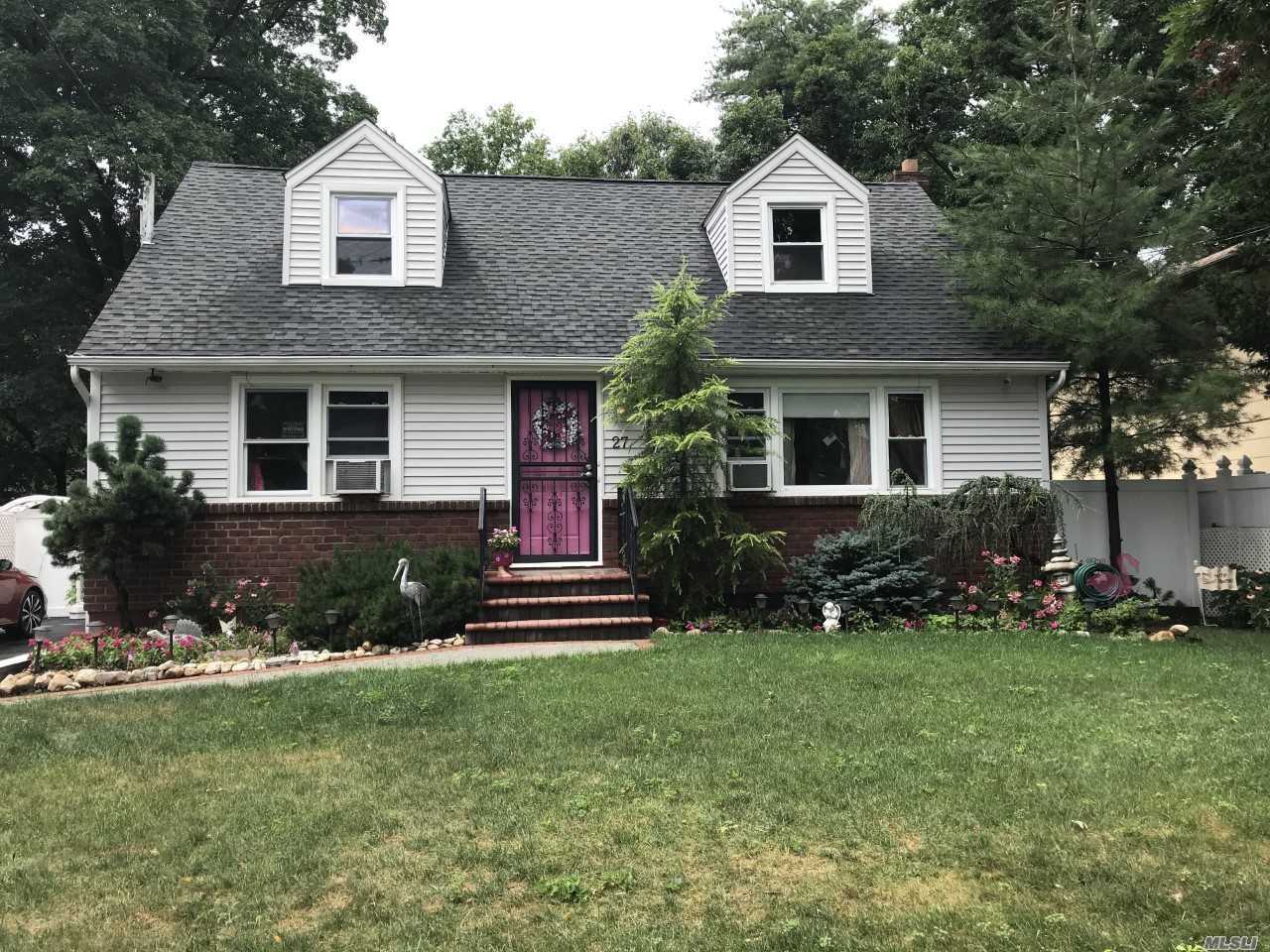 #1 photo, 27 Keeler Street, Huntington , NY 11743
