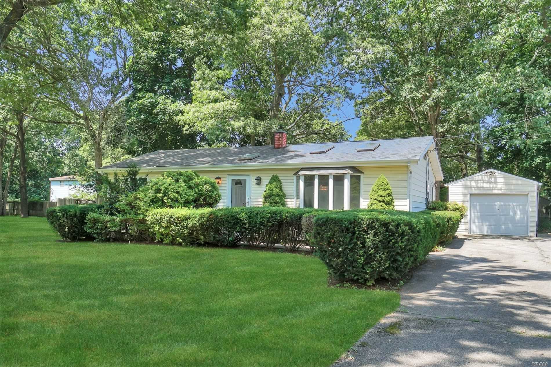 #1 photo, 7 President Road, Mastic Beach , NY 11951