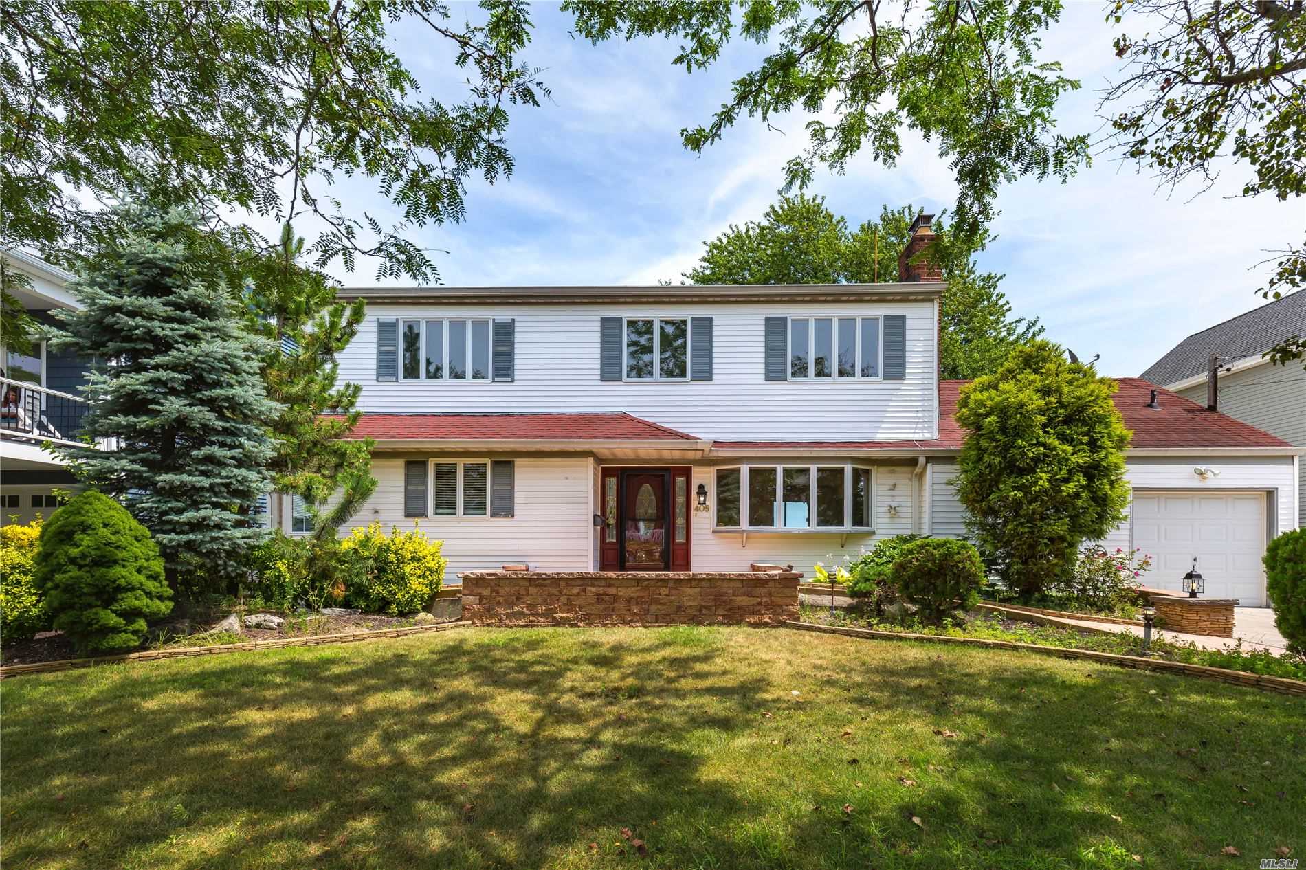 #1 photo, 405 Little East Neck Road, 東長島 Babylon , NY 11704