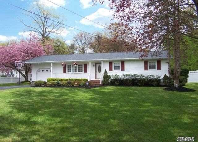 #1 photo, 40 Stratler Drive, サフォーク郡 Yaphank , NY 11967