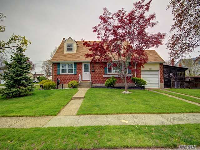 #1 photo, 333 Illinois Ave, ナッソー郡 Massapequa Park , NY 11762