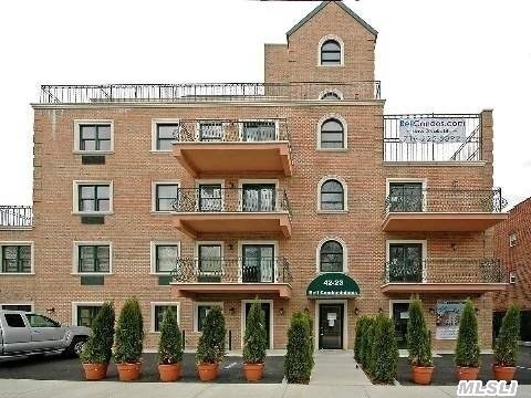 #1 photo, 42-23 212th St, Bayside , NY 11361