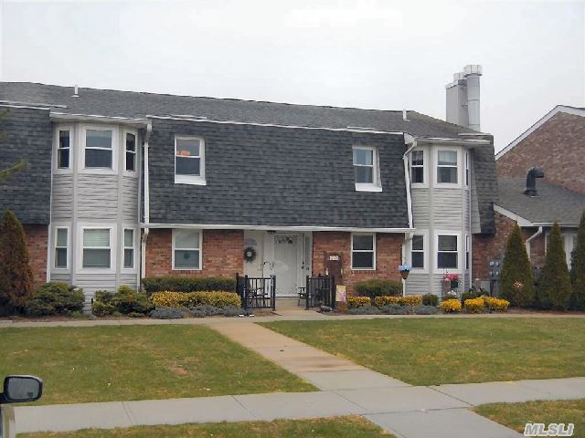 #1 photo, 118 Millard Avenue, West Babylon , NY 11704