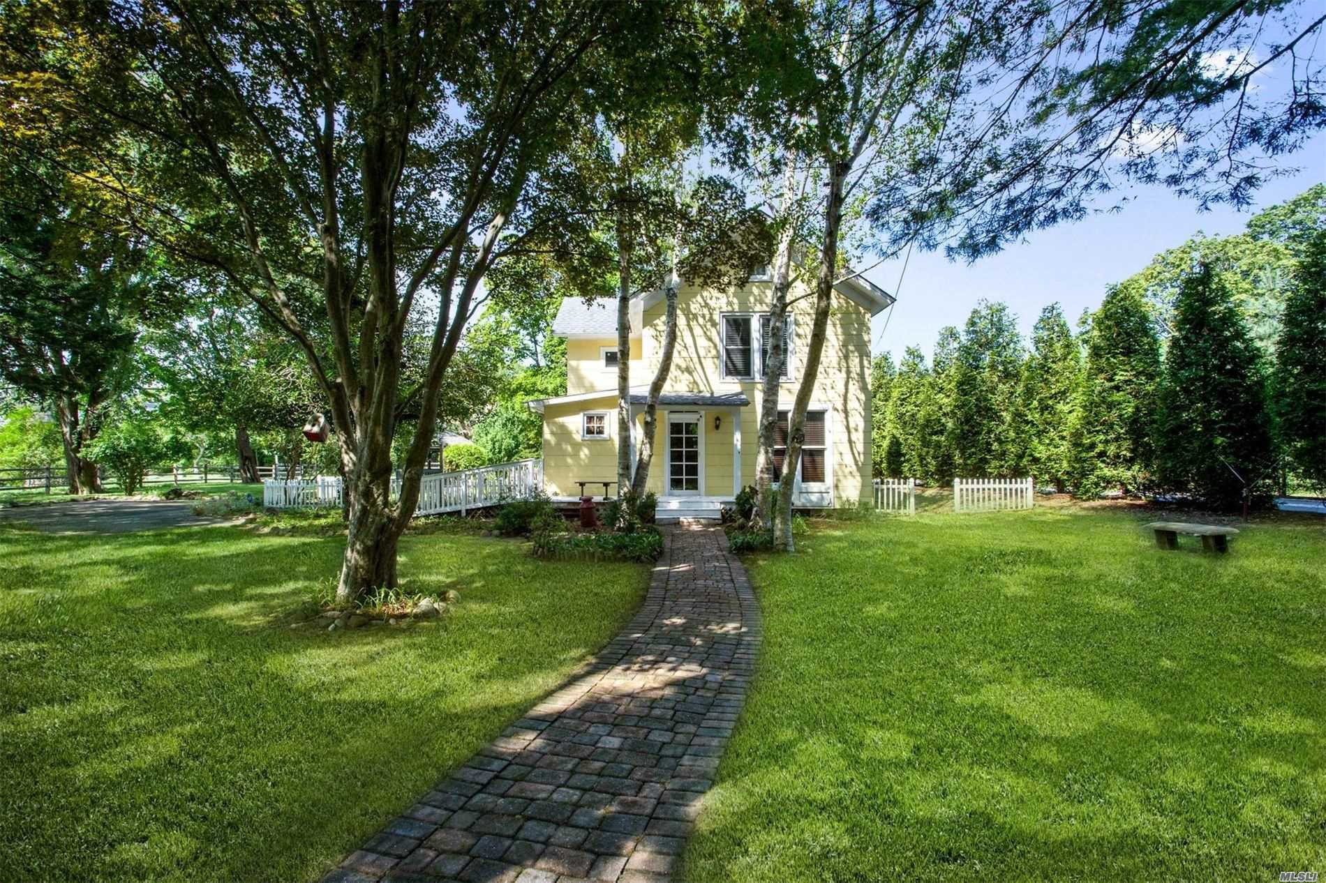 #1 photo, 96 Seatuck Avenue, 롱 아일랜드 Eastport , NY 11941