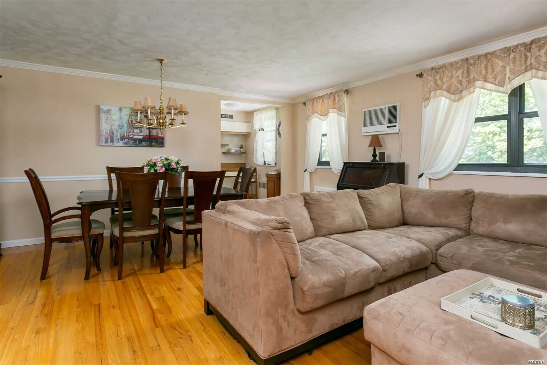 #1 photo, 163-54 17th Avenue, קווינס Whitestone , NY 11357