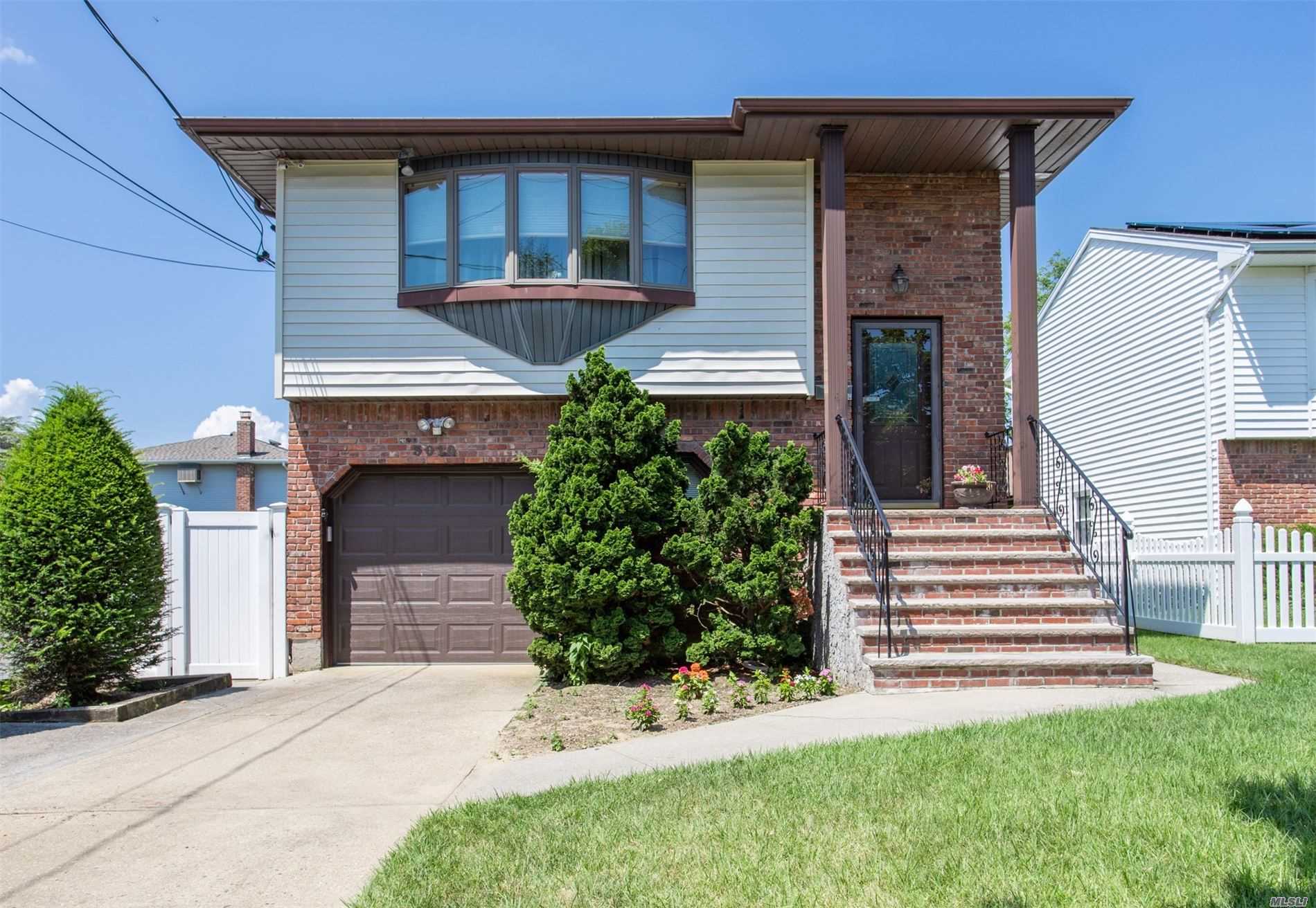 #1 photo, 3010 Trinity Street, ناسو Oceanside , NY 11572